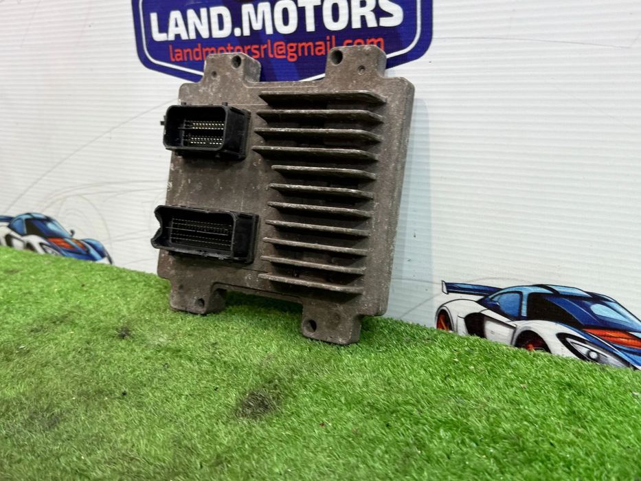 CALCULATOR MOTOR ECU OPEL CORSA E 1.4 BENZINA 2017 COD OEM 12679197 2014-2019