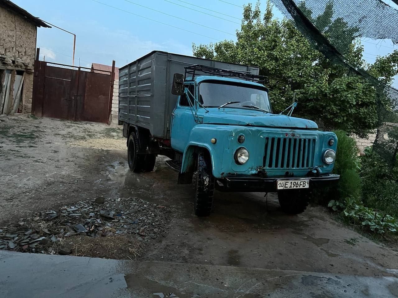 Gaz 52 gazoʻn matoʻr.