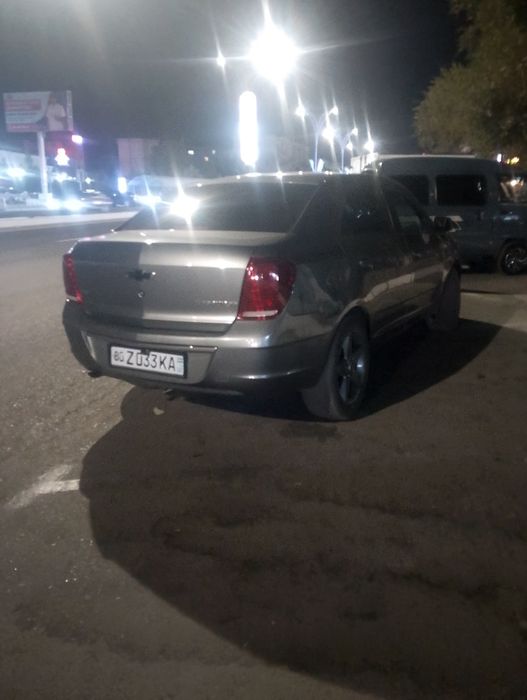 Мошина идиал срочни сотилади