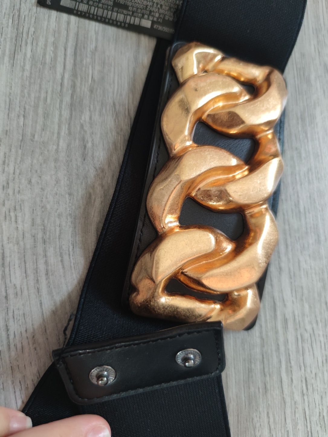 Curele de  brâu masive Zara , mărimea 85, negre cu detalii aurii