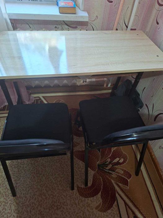 2 ta partalar va 4 ta stullar SROCHNO sotiladi