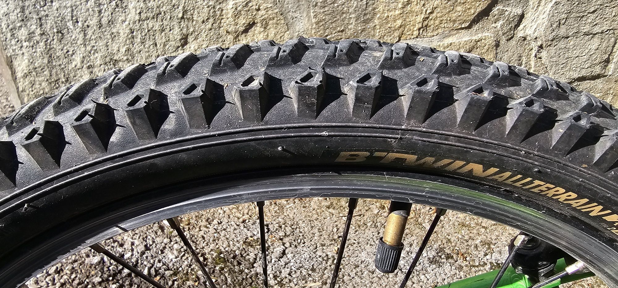 Детско електрическо колело велосипед Specialized 20 инча