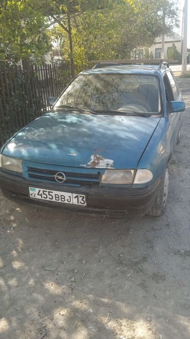 Машина  опель астра