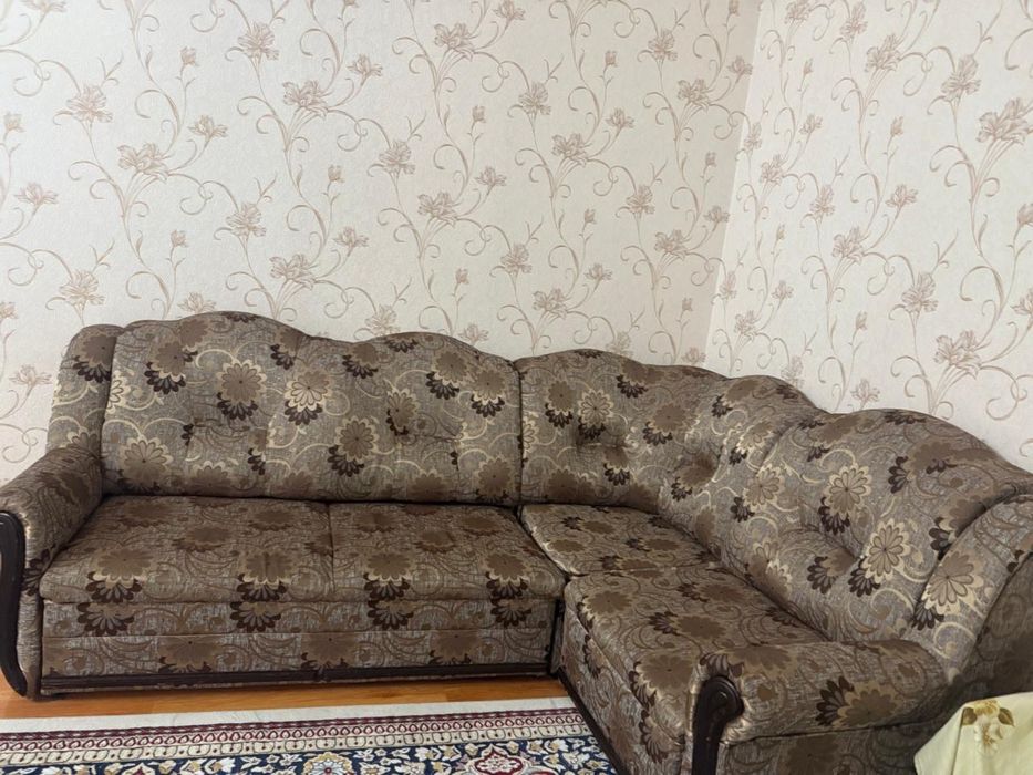 Срочно продам диван