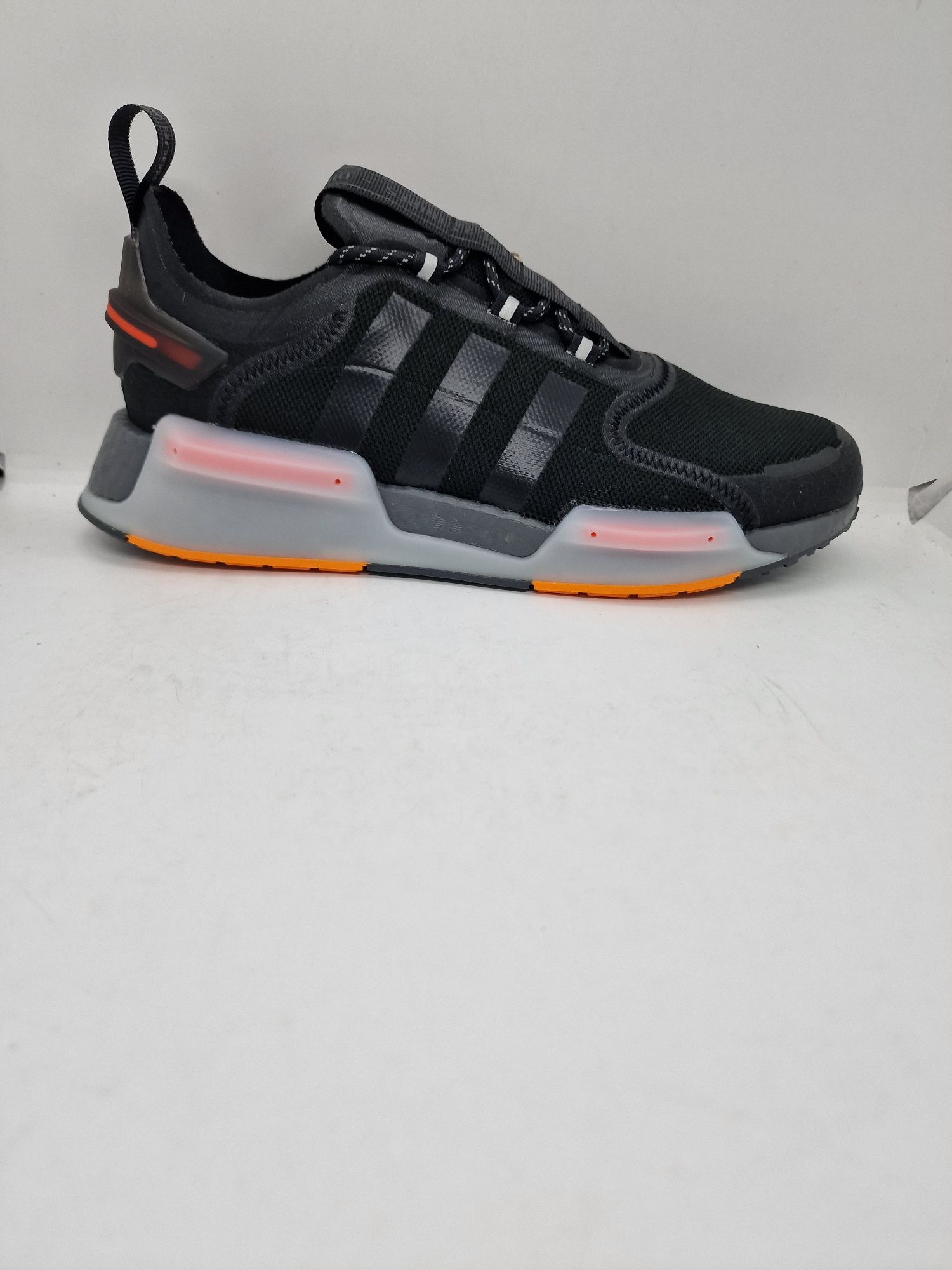 Adidas NMD V3 GW1977 nr. 42