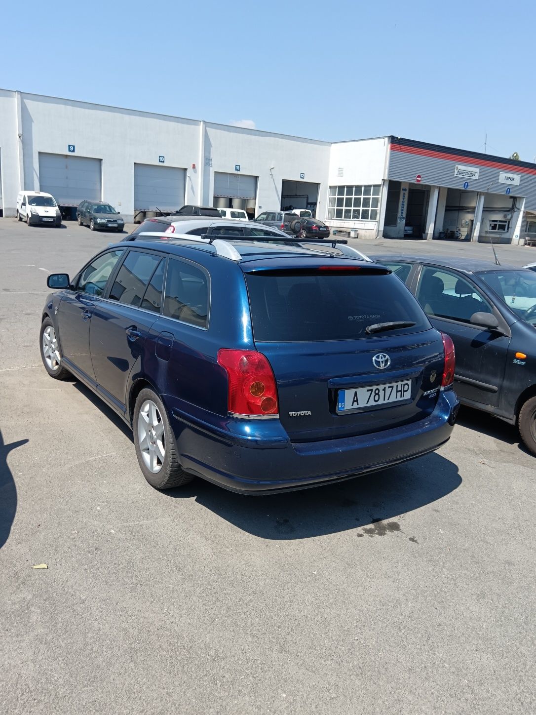 Продавам ТОЙОТА Авенсис D4D
