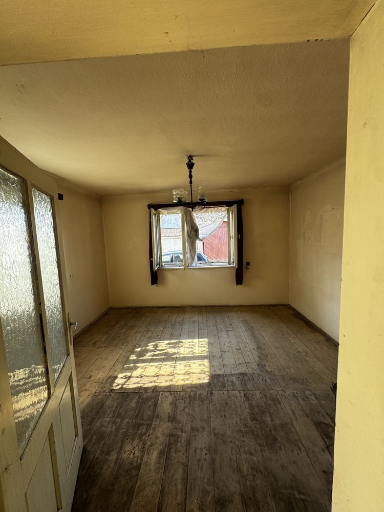 Casa de vanzare 75000€