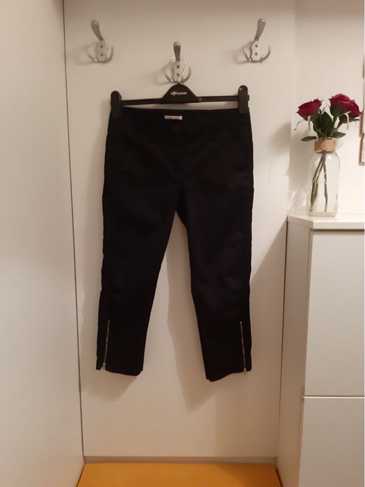 Pantaloni 3/4 negri cu fermoar Orsay