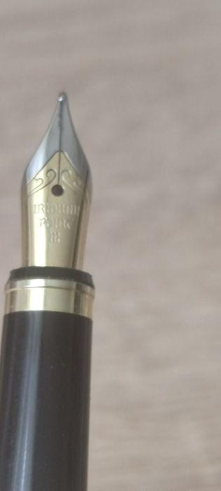 Stilou argint stare foarte buna penita M