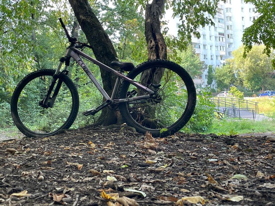 Bicicleta cube flyng circuls