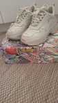 Сникърси на марката Jeffrey Campbell