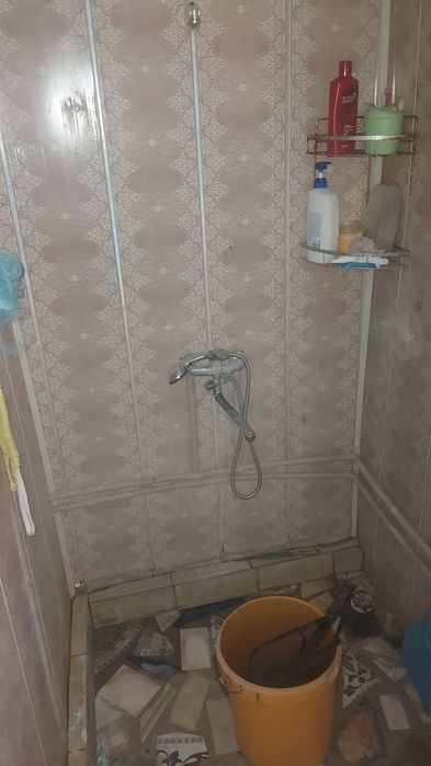 Жилой континер и душ