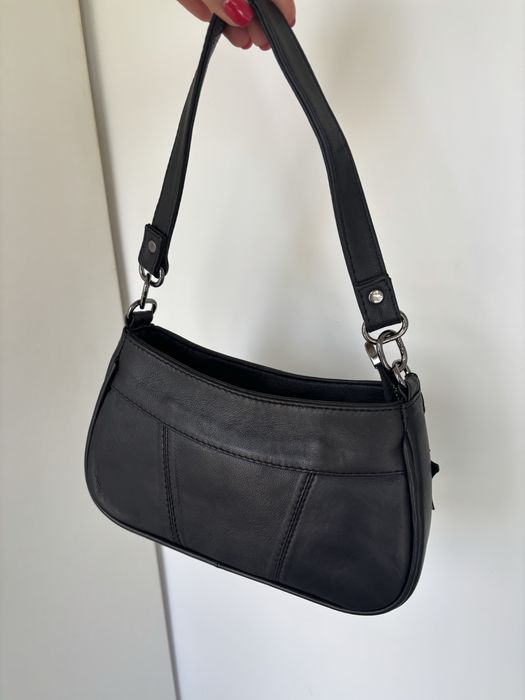 Geanta neagra de piele naturala - noua - 25x14 cm