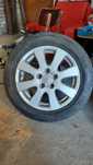 Литой диск с шиной 215/55 R16