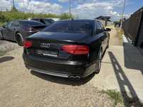 Bara/Spoiler Spate Audi S8 Completa Cu Evacuari