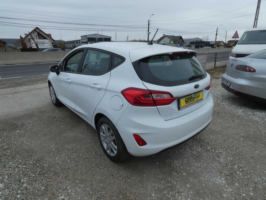 Ford Fiesta / 3 unitati / lane assist / diesel
