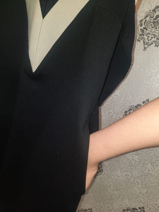 Көйлек сатылады.