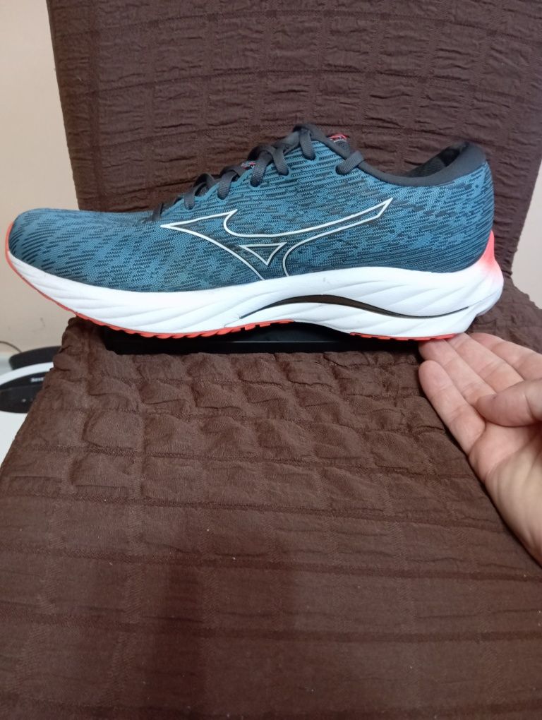 Маратонки за бягане  Salomon sense escape2 Mizuno wave rider26 Nike fs