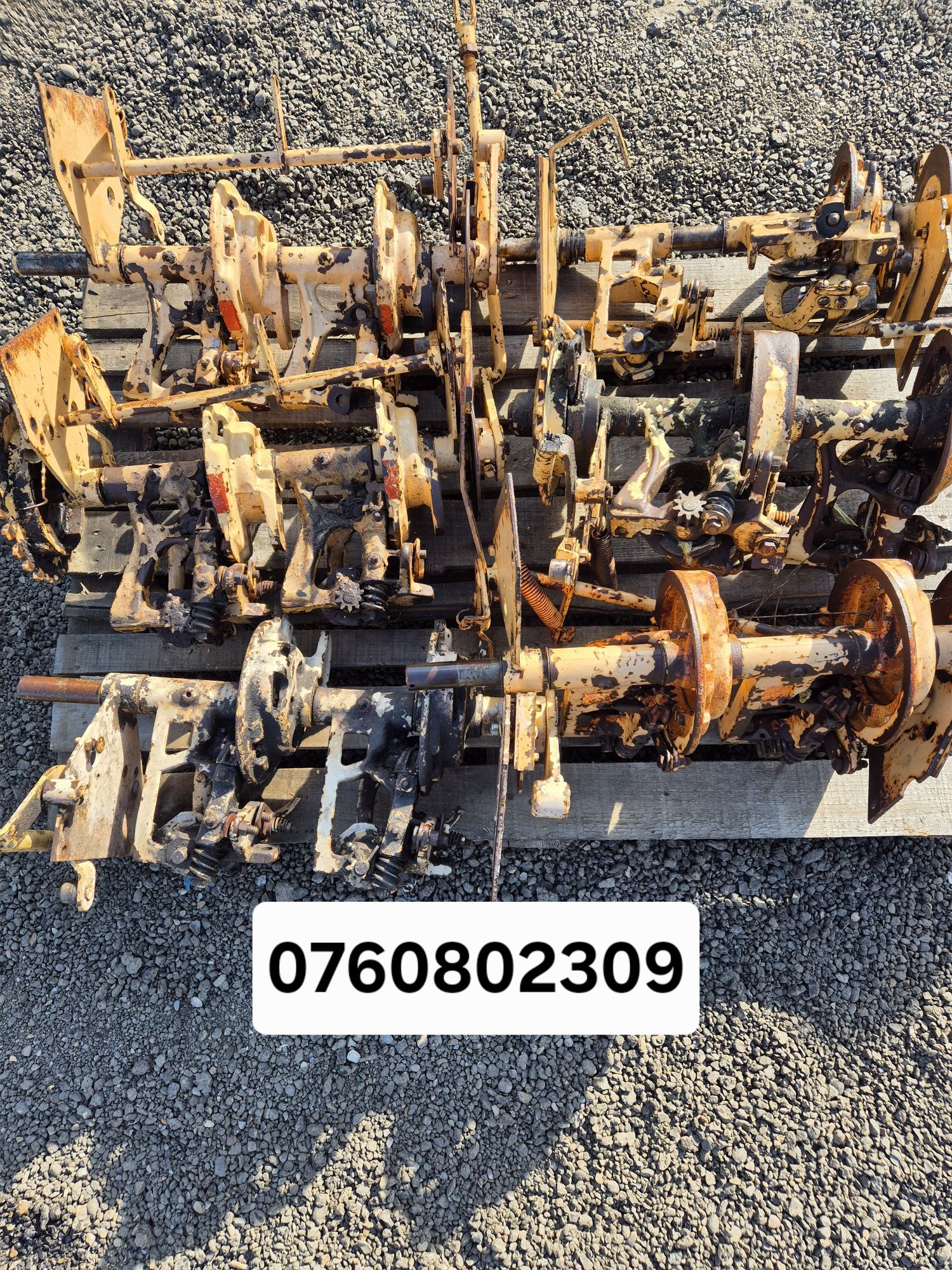Aparat   Legator   Cama   Presa   Balotiera    Case  F  200  220   300