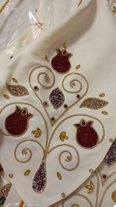 Anor naqshli ansambil