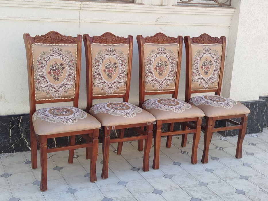 Toy va boshqa marosimlar uchun stol stul prakatga beriladi.