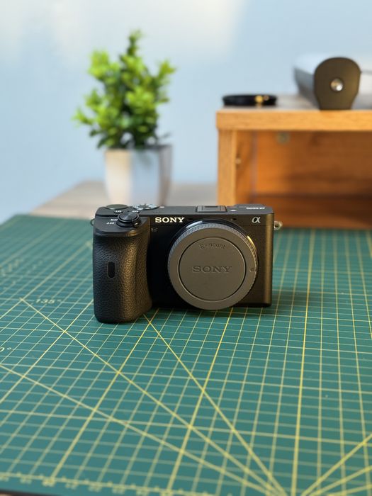 Продам Sony A6600 в отличном состоянии