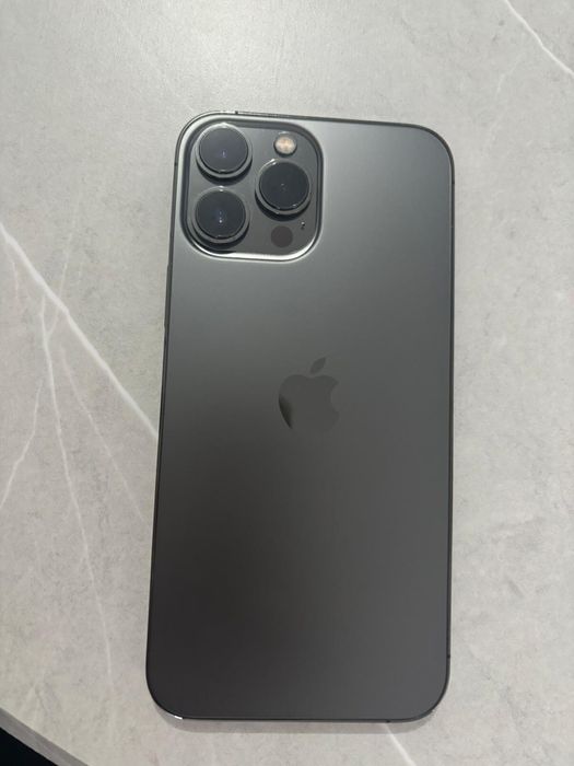 •	iPhone 13 Pro Max 256GB – Stare 9.8/10, preț negociabil