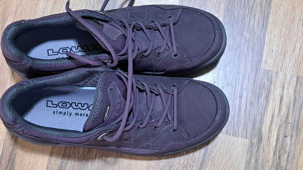 Asiks gel-маратонки 44 номер,LOWA gore tex 41 1/2 нови