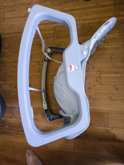 Детски Шезлонг Fisher Price с вибрация 2в1
