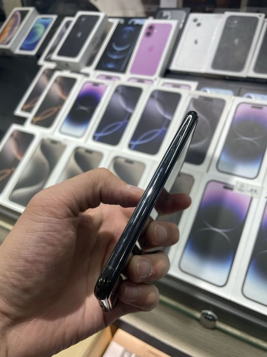 iPhone 11 pro 256 ideal