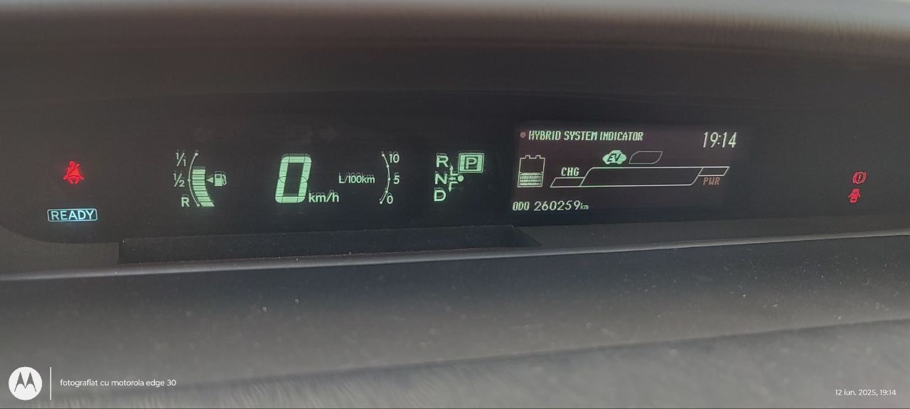 Toyota prius 2012 facelift