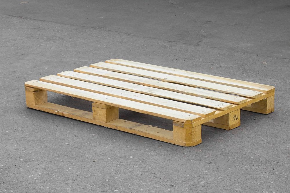 Продаются поддоны,  паллеты.