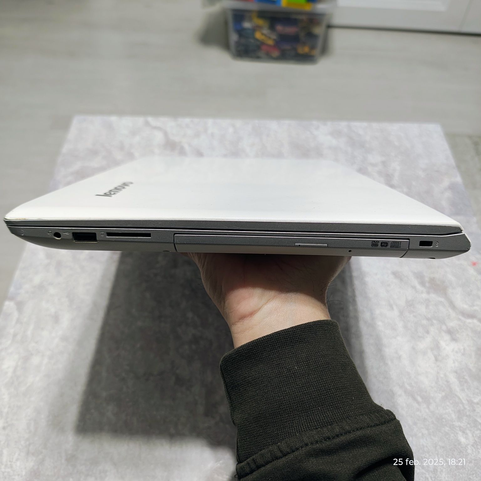 Notebook Lenovo IdeaPad 500-15ISK - 15.6"  Intel Core i7  6500U - 8Gb