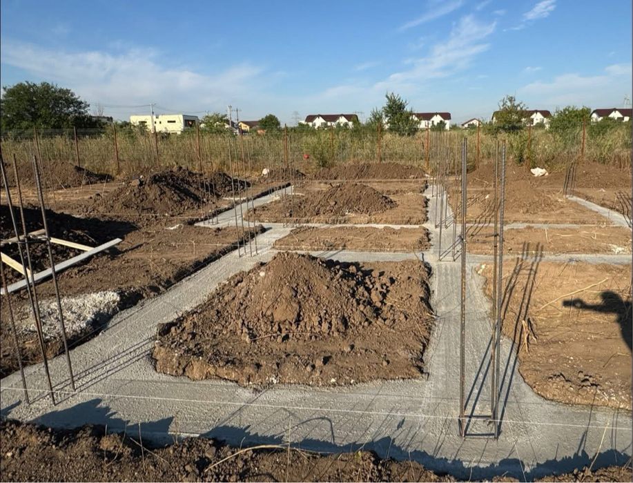 Firma autorizată– CASE LA ROȘU ȘI LA CHEIE