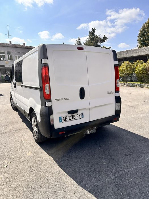 Продава се Renault trafic 2.0 дизел 115HP внос Франция