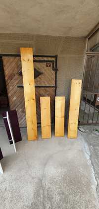 Продавам дървени рафтчета за стена различни размери