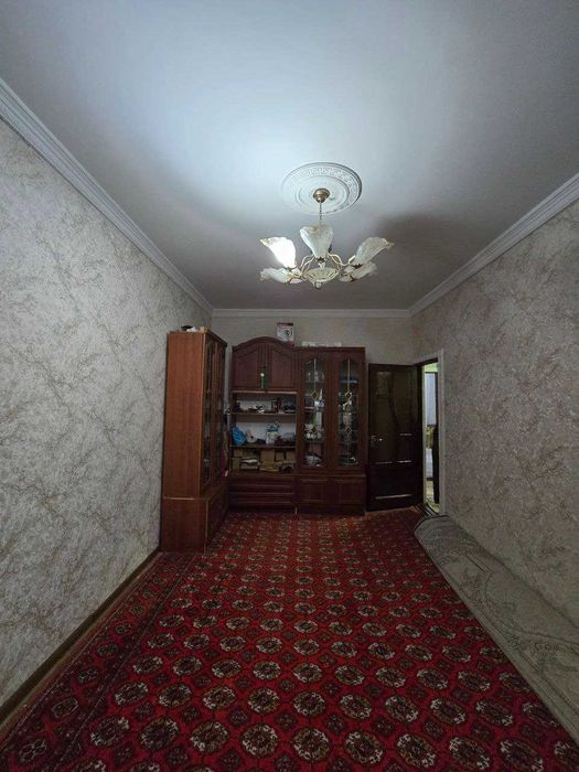 3 хоналик 4 этаж 6 микр, 70 конечка