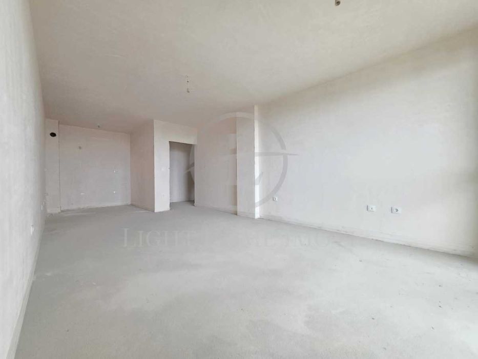 Продава се Тристаен апартамент в Пловдив, Център - 106 кв.м за 1557 €/кв.м - Снимка #2