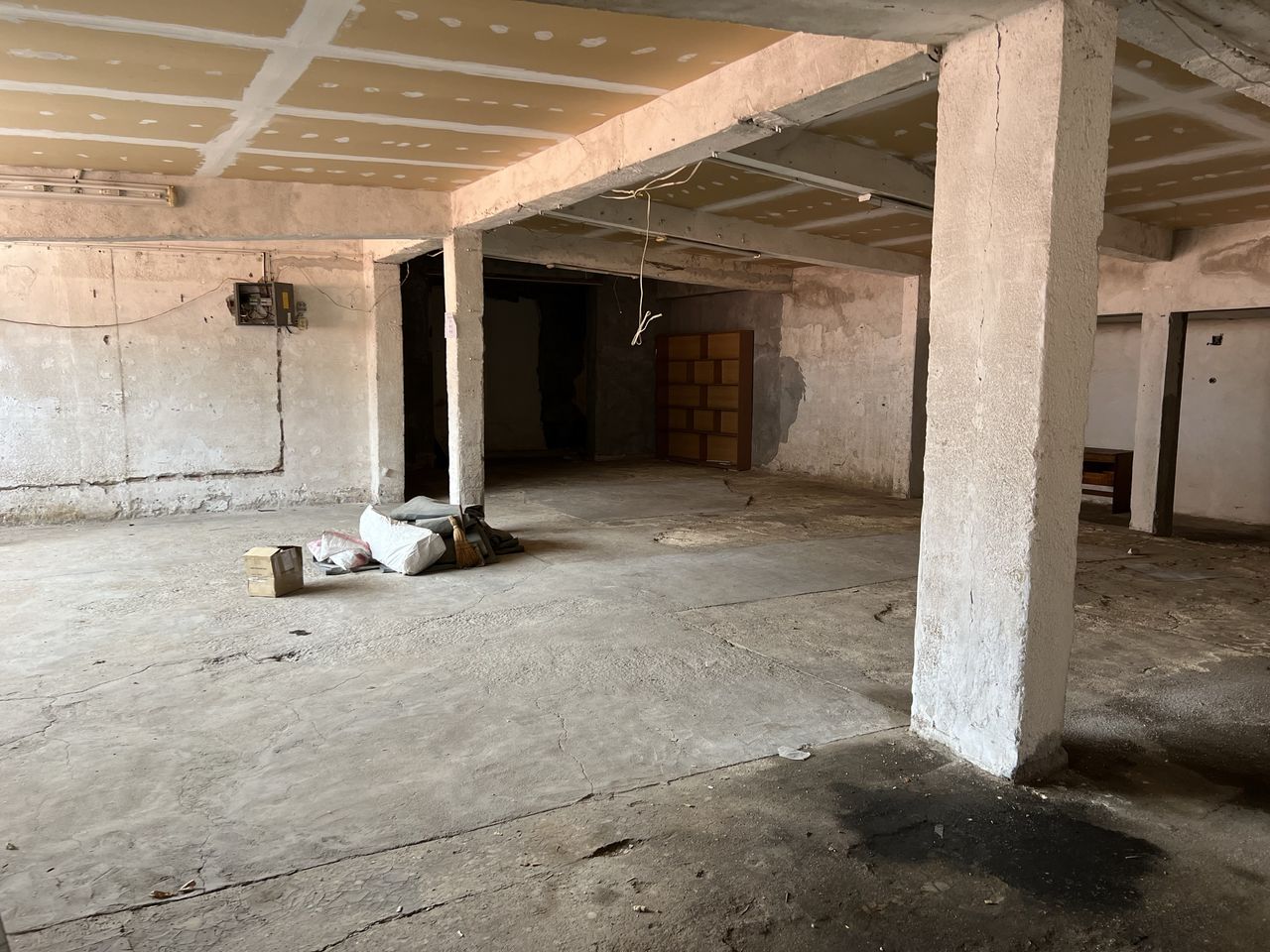 Дава се под наем Склад в Димитровград - 520 кв.м за 408 € - Снимка #2