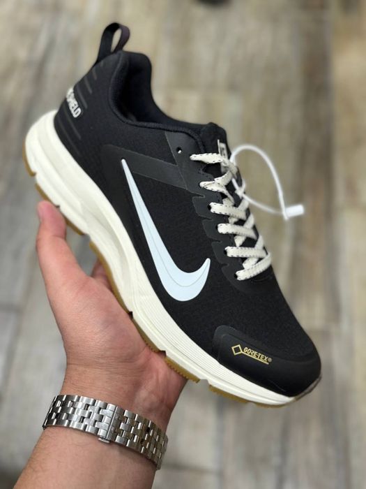 Nike gore tex         .