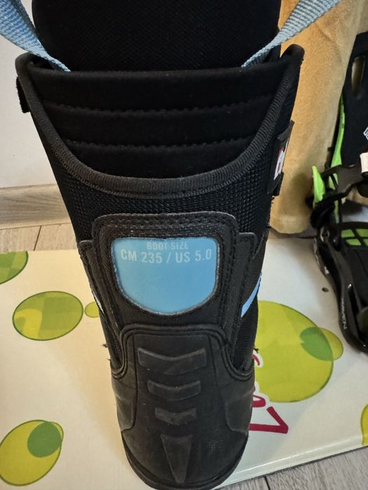 Vand placa snowboard Raven si Boots
