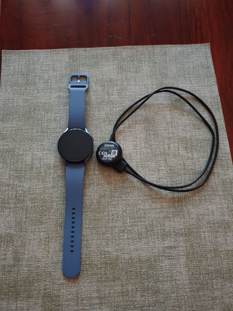 Samsung watch5 LTE 44мм