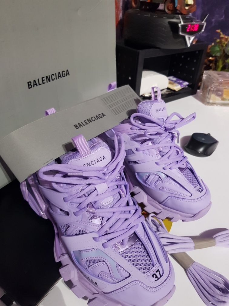 Balenciaga logo track lila