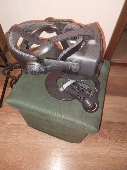 Vand Valve Index  - bonus suport ochelari si controlere