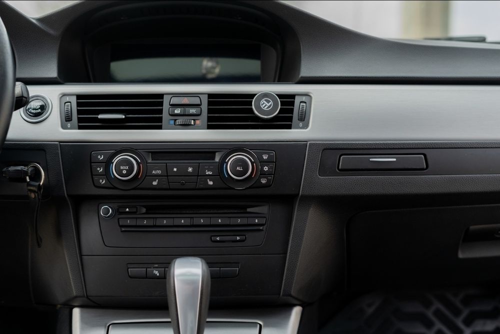 Bmw seria 3 320d, E90, automat, facelift.