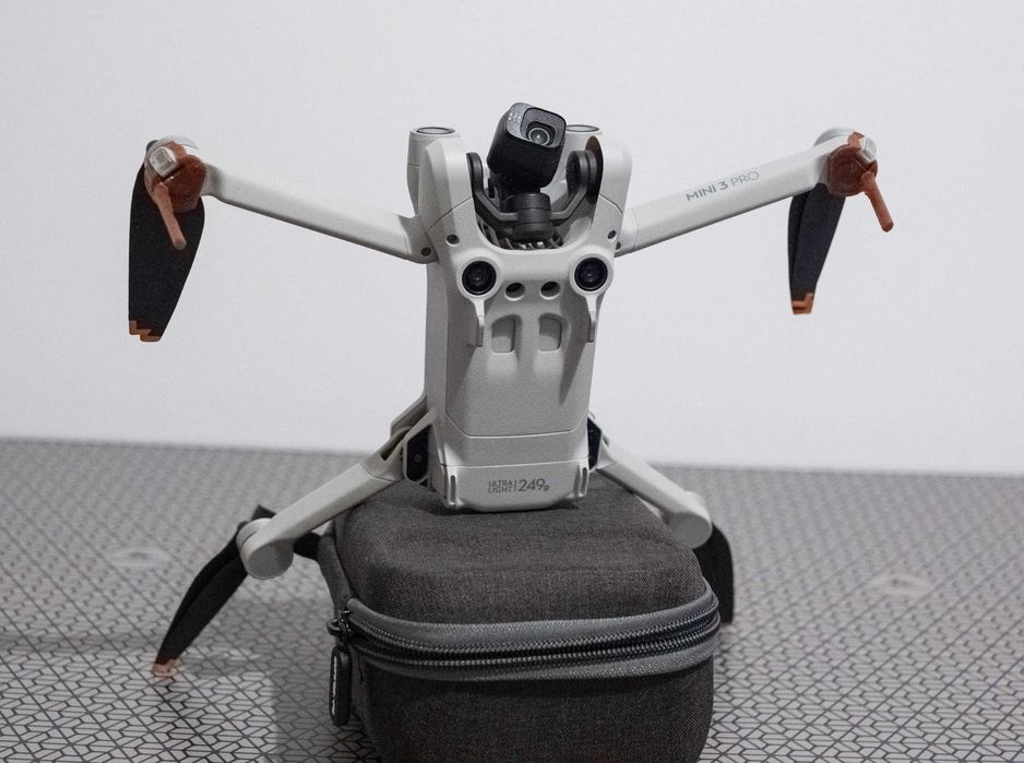 Dronă DJI Mini 3 Pro, DJI RC-N1, charger, 2 baterii mari, filtre ND