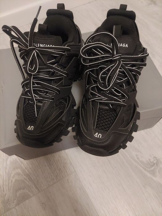 Vand/Schimb Balenciaga track led