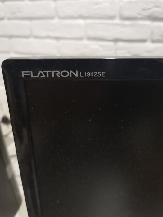 Продам Монитор б/у