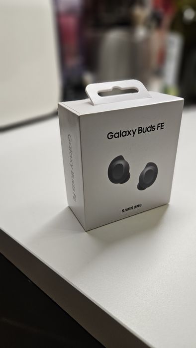 Гаранция ! Слушалки Samsung Galaxy Buds FE - чисто нови , оригинални !