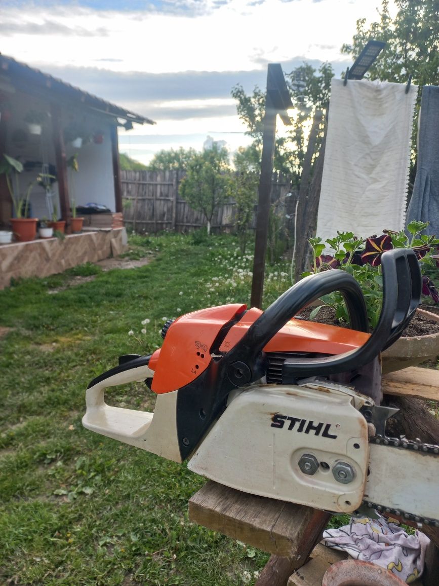 Vând Stihl MS 270